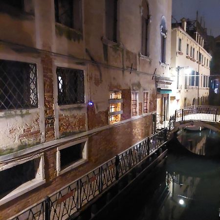Ca Del Giazzo Apartment Venesia Bagian luar foto